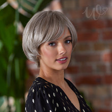 Load image into Gallery viewer, Delight Petite Wig - Natural Image