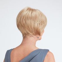 Load image into Gallery viewer, Delight Petite Wig - Natural Image