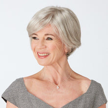 Load image into Gallery viewer, Delight Petite Wig - Natural Image