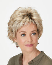 Load image into Gallery viewer, Confidence Wig - Natural Image