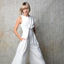 Load image into Gallery viewer, Tori Wig - Rene of Paris Hi Fashion Collection