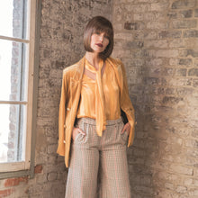 Load image into Gallery viewer, Tori Wig - Rene of Paris Hi Fashion Collection