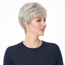 Load image into Gallery viewer, Jamie from Envy Wigs
